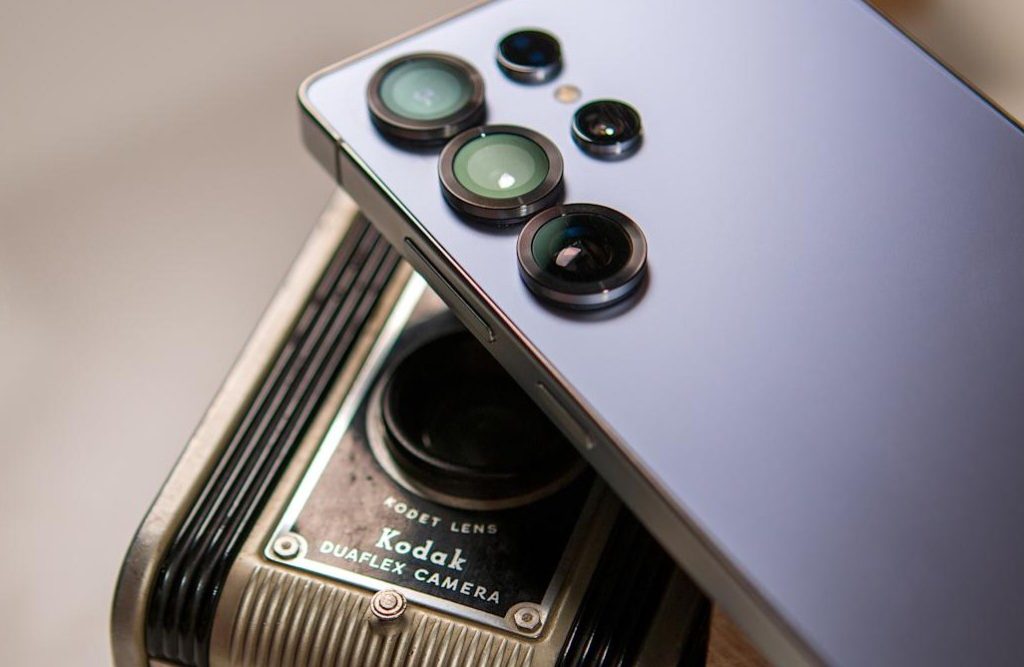 گلکسی S26 اولترا سامسونگ با یک لنز جدید برای مقابله با فلر عرضه خواهد شد