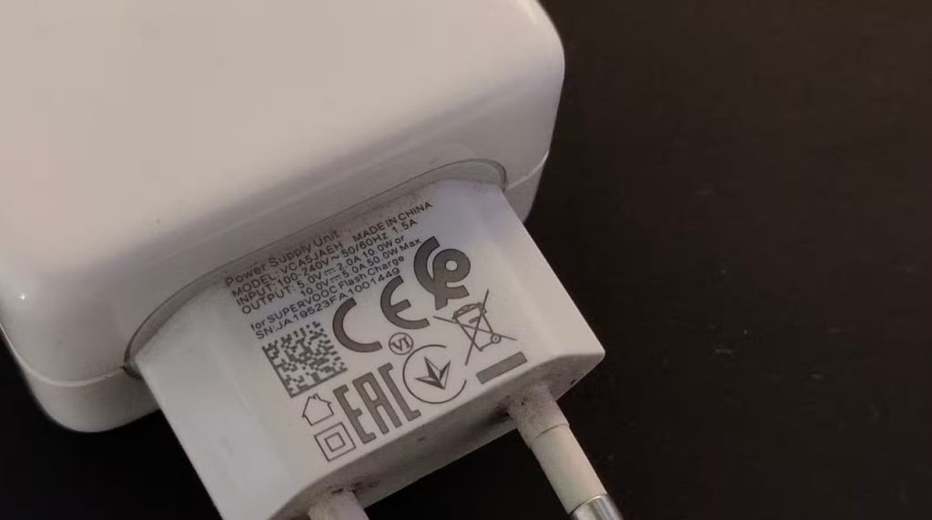 چرا گوشی اندرویدی شما با حداکثر سرعت شارژ نمی‌شود؟ [ راه‌های رفع مشکل]