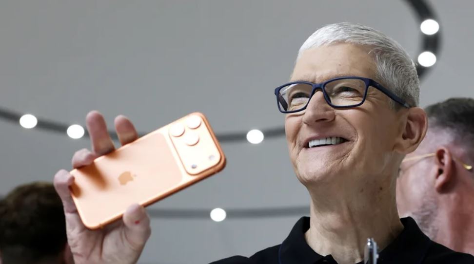 آیا تیم کوک اپل را ترک می‌کند؟!