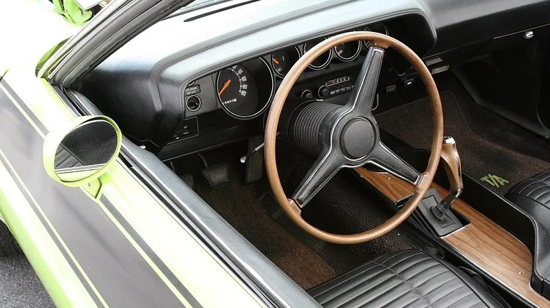 ۶ مورد از جذاب‌ترین سردنده‌ها در خودروهای کلاسیک!