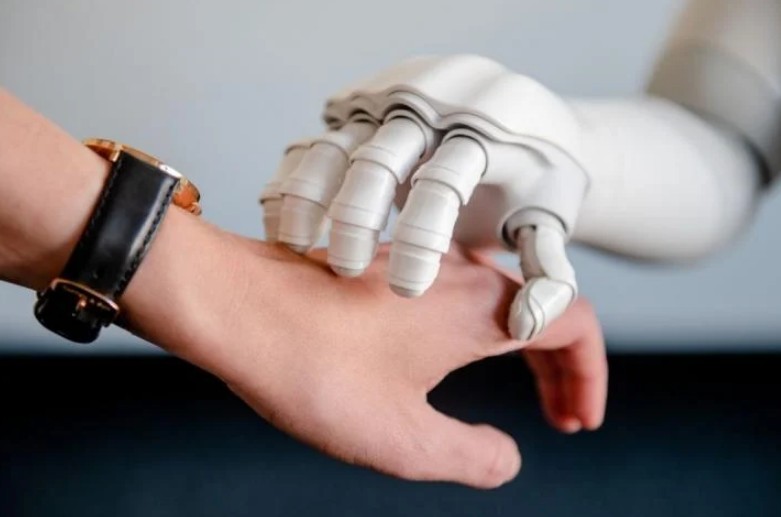 چه می‌شود اگر ربات‌ها درد فیزیکی را حس کنند؟!