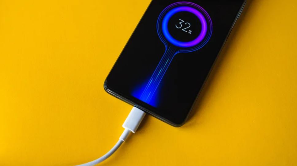 چرا همیشه بهتر است برنامه‌های اضافی را از گوشی اندرویدی خود پاک کنیم؟