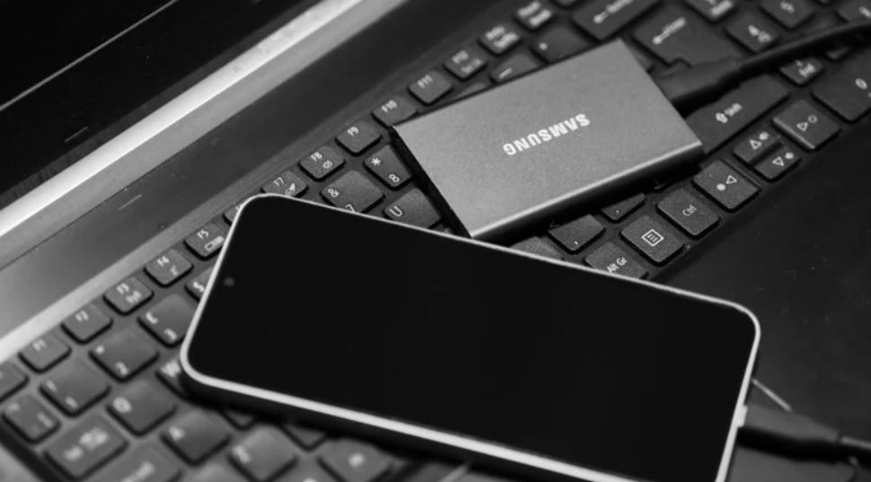 ۴ گجت جذاب که می‌توانید به درگاه USB-C گوشی خود متصل کنید!