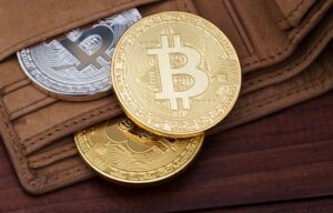 اروویژن: بیدار شدن نهنگ قدیمی بیت‌کوین بعد از ۱۵ سال!