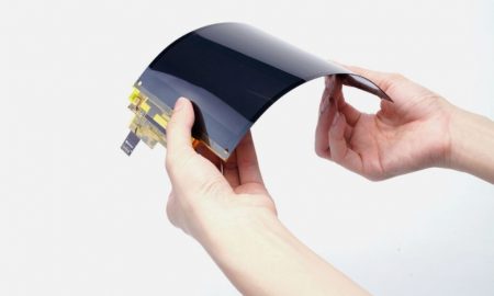 تلاش سه غول فناوری چینی برای تولید یک نمایشگر انعطاف پذیر با دوربین سلفی در زیر آن