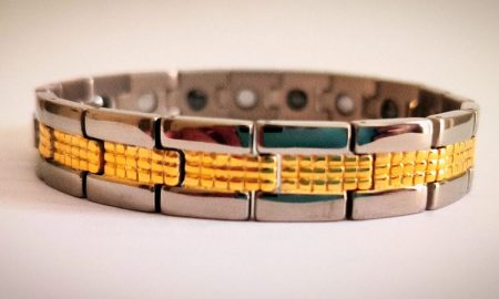 دفع امواج مضر موبایل با دستبندهای مغناطیسی