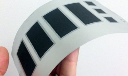 محققان یک باتری کاغذی تولید کرده‌اند که از آب و هوا نیرو تولید می‌کند!