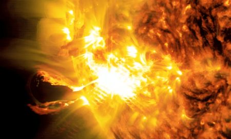 خورشید شعلهور میشود؛ انتشار شراره خورشیدی قدرتمند X4.5!