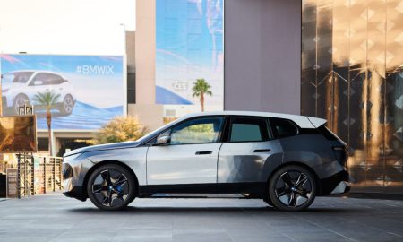 در خودروی تغییر رنگدهنده BMW از چه فناوری استفاده شده است؟