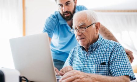 برخلاف تصور، استفاده از گوشی و کامپیوتر مغز سالمندان را جوان نگه می‌دارد!