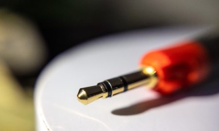 چرا جک هدفون چند حلقه‌ سیاه متعدد دارد و معنی آن‌ها چیست؟