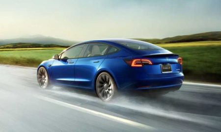 فراخوان تسلا برای 54000 خودروی الکتریکی به دلیل زیر پا گذاشتن یک قانون ساده راهنمایی و رانندگی!