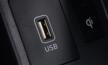 چه کسی USB را اختراع کرد و آیا کسی مالک این استاندارد است؟