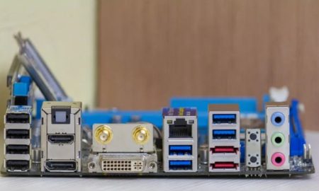 چرا برخی از پورت‌های USB قرمز هستند؟ این رنگ چه معنایی دارد؟