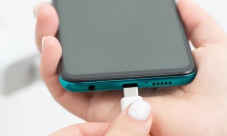 این ۵ چیز را هرگز به پورت USB گوشی خود وصل نکنید!