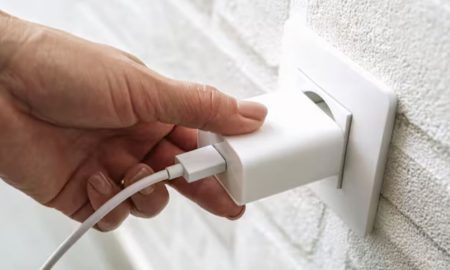 چرا خریدن یک شارژر ارزان قیمت یک اشتباه خطرناک است؟!