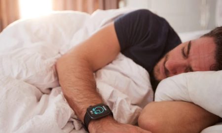 ساعت هوشمند شما چگونه خواب را ردیابی می‌کند و چقدر دقیق است؟