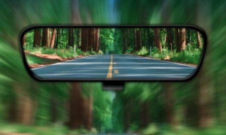 زبانه کوچک زیر آینه وسط خودرو به چه دردی می‌خورد؟