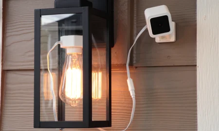 راه حل جالب Wyze برای تامین برق دوربین Cam V3