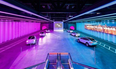 ماجرای جالب عبور از تونل زیرزمینی ساخت تسلا؛ تجربه‌ای ساده و آرام در عین حال هیجان‌انگیز!