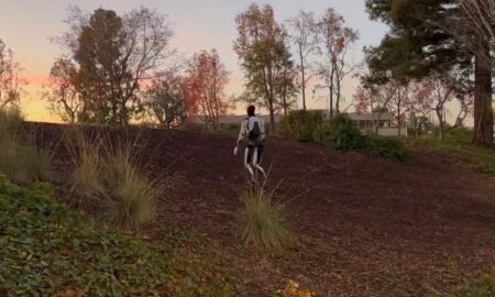 ربات انسان‌نمای تسلا، Optimus، با فناوری پیشرفته نورونی تپه‌ها را فتح می‌کند!