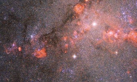 هابل به قلب پرستاره‌ی کهکشان تراینگولم خیره می‌شود!