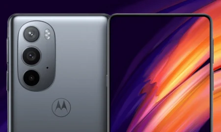 گوشی هوشمند موتورولا با دوربین سلفی زیر‌ نمایشگر روانه بازار می‌شود