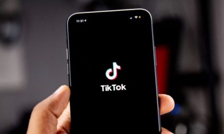 نحوه فعال سازی اسکرول خودکار TikTok